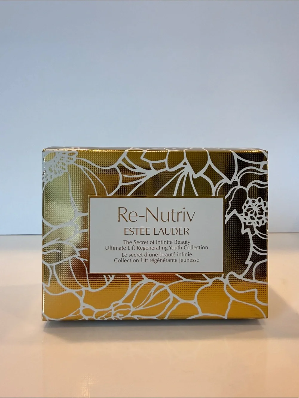 NIB Estee Lauder 3-Pc Re-Nutriv Ultimate Lift Regenerating Youth Travel Set - Picture 4 of 7
